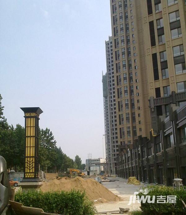 绿地新里卢浮公馆