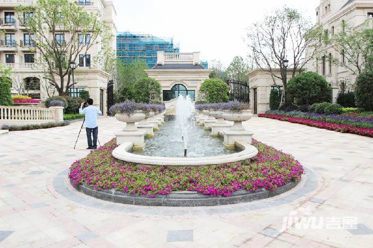 银亿领墅实景图图片