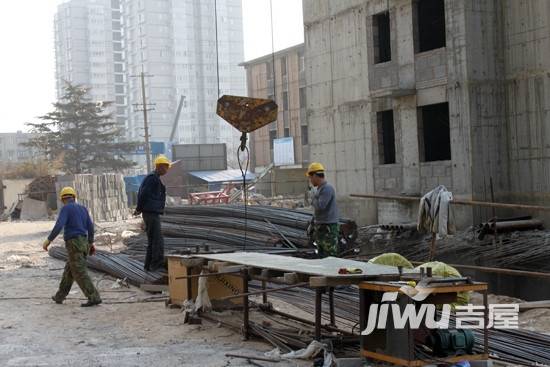 蓝天中央公园实景图图片