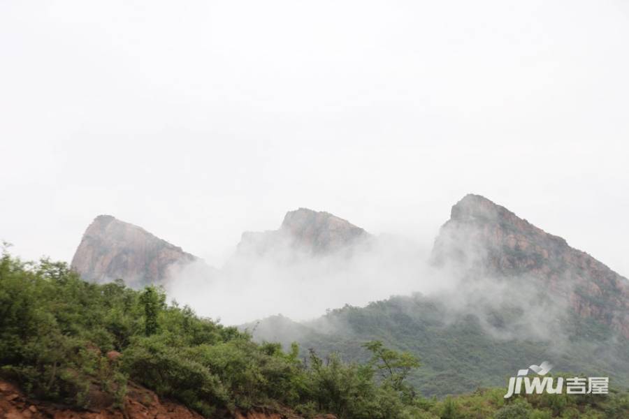 藏龙镇湖山里实景图图片