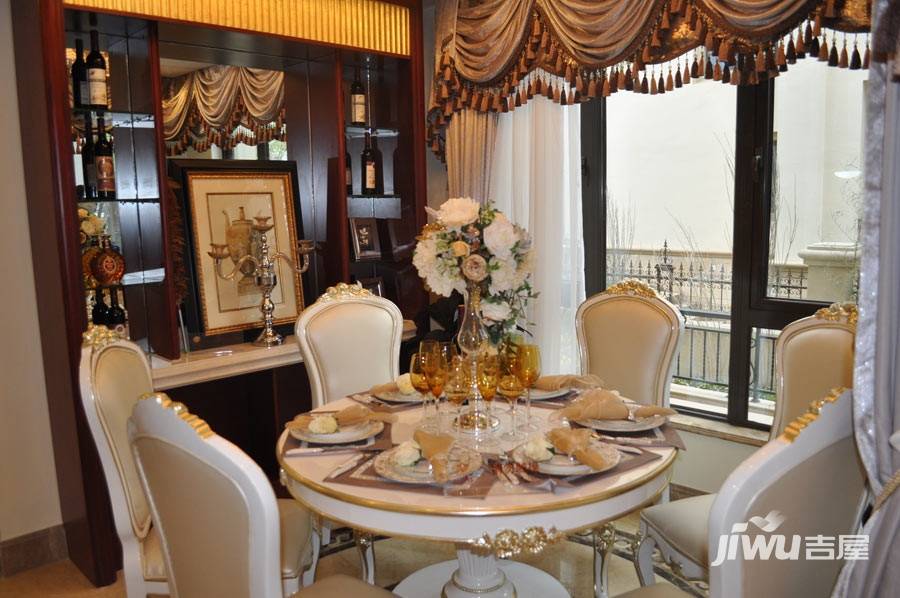 恒大金碧天下样板间