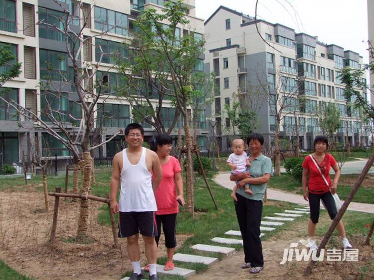 西湖春天实景图图片