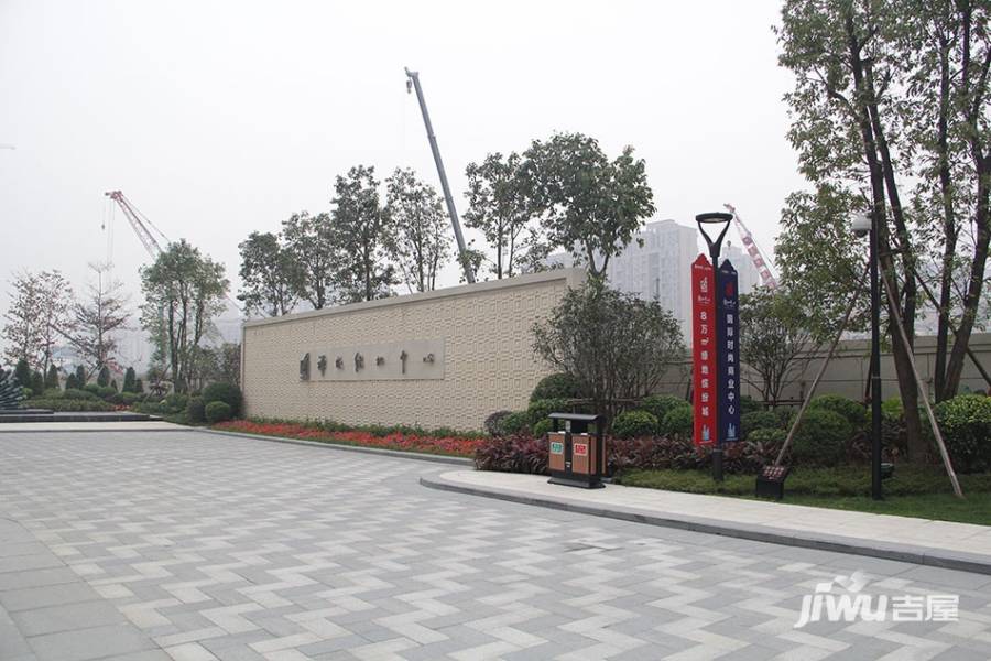 禅城绿地中心写字楼实景图图片